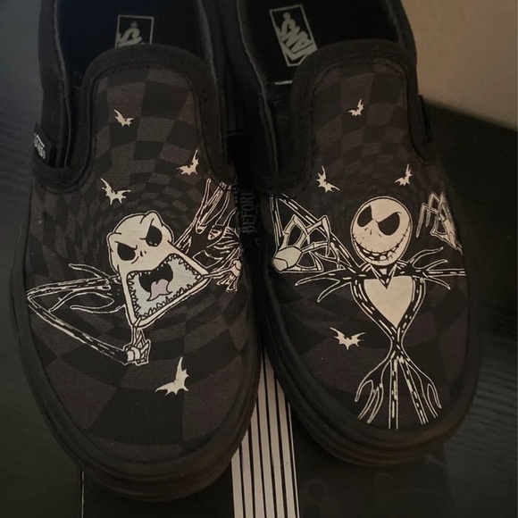 📍SOLD📍Nightmare Before Christmas Vans - Picture 2 of 8